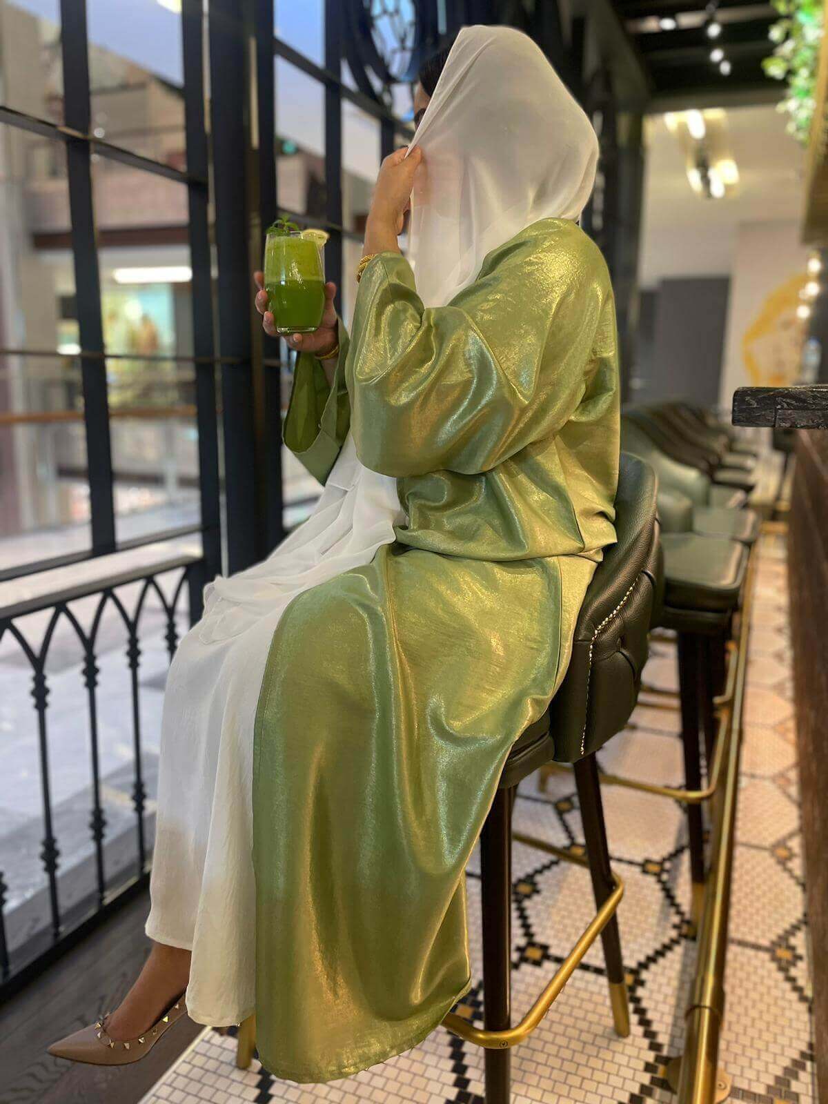 Pistachio Zahari Abaya