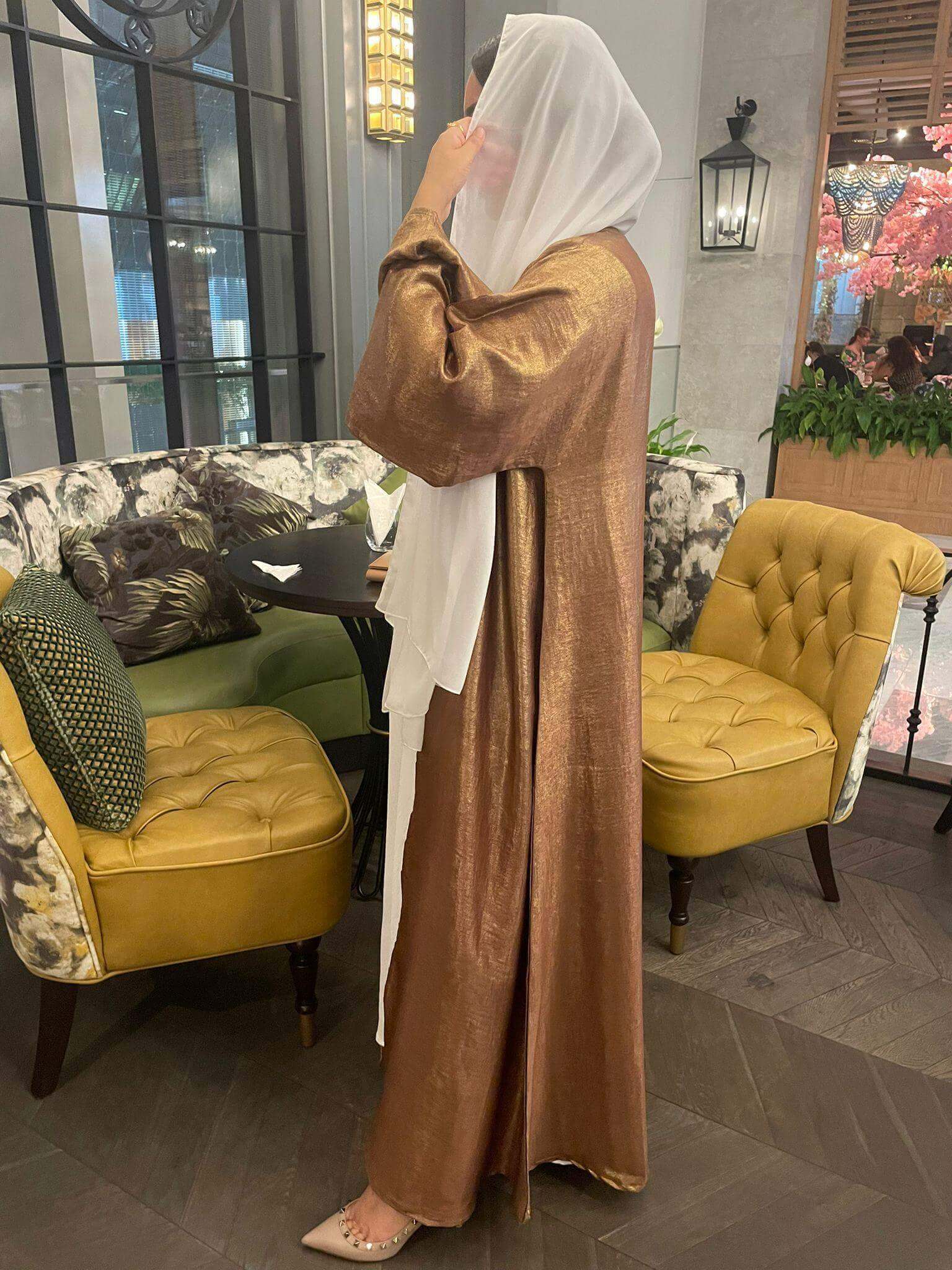 Abaya Amber Zahari